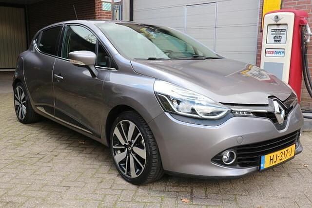 Grijs Gebruikt 2014 Renault Clio IV Dynamique Hatchback | € 8.450 (Goede deal) - Afbeelding 1/4