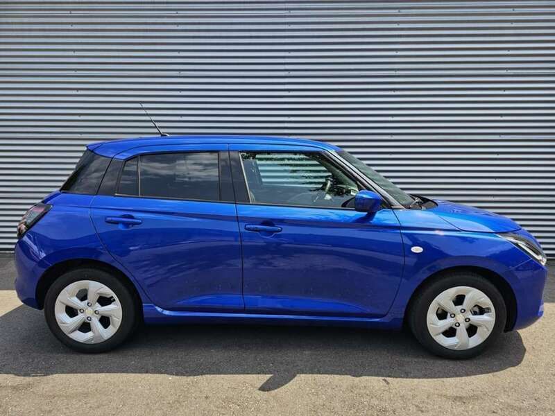 Blauw Nieuw 2024 Suzuki Swift Hatchback | € 19.950 (Goede deal) - Afbeelding 1/4