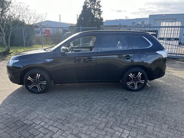 Occasion Mitsubishi Outlander Instyle 121 PK (88 kW) 2014 Zwart SUV