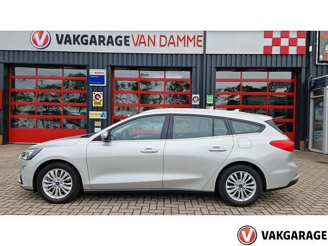 Grijs Occasion 2019 Ford Focus Stationwagen | € 12.950 (Iets duurder) - Afbeelding 1/4