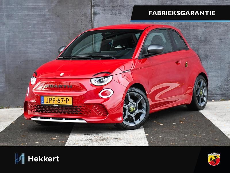 Nieuw Abarth 500e 114 kW (155 PK) 2025 Rood Hatchback