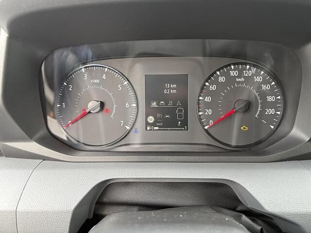 Occasion Nissan Interstar Tekna 150 PK (110 kW) 2024 Grijs Van