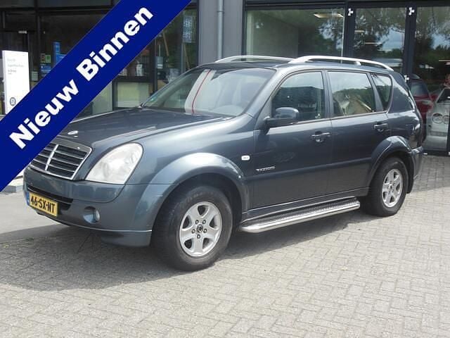 Grijs Gebruikt 2006 Ssangyong (KGM) Rexton SUV | € 2.650 - Afbeelding 1/4