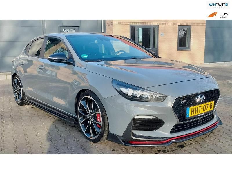 Grijs Occasion 2019 Hyundai i30 Hatchback | € 22.995 (Goede deal) - Afbeelding 1/4