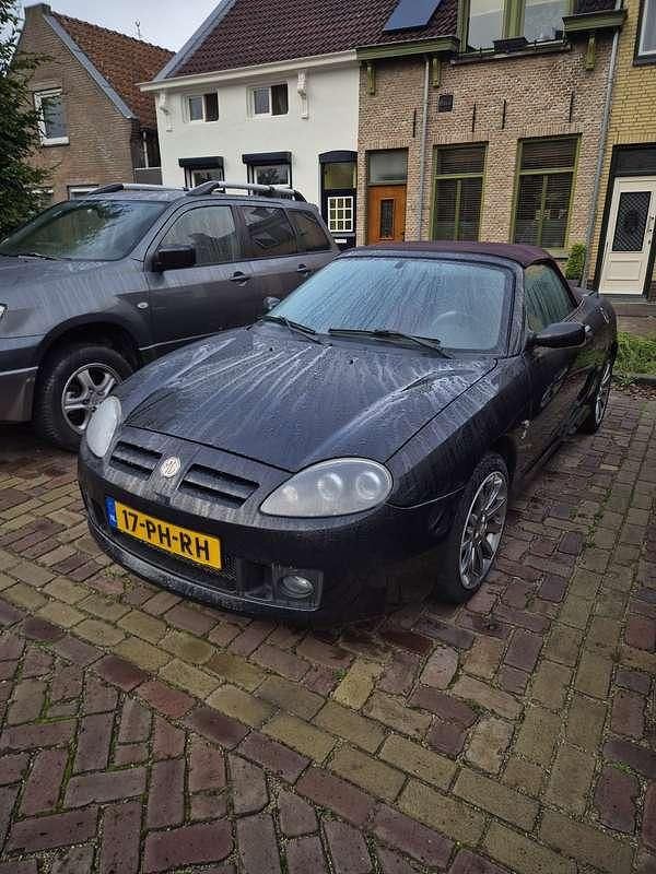 Zwart Gebruikt 2004 MG TF Cabriolet | € 5.750 (Iets duurder) - Afbeelding 1/4