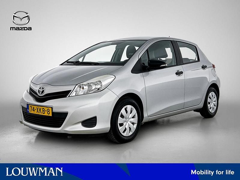 Grijs metallic Gebruikt 2012 Toyota Yaris Comfort Hatchback | € 7.940 (Eerlijke prijs) - Afbeelding 1/4