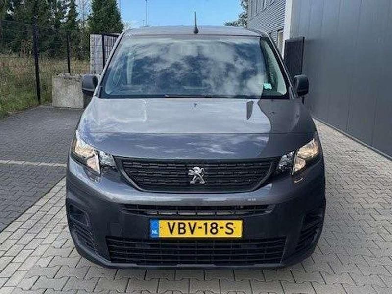 Grijs Gebruikt 2019 Peugeot Partner MPV | € 9.950 (Eerlijke prijs) - Afbeelding 1/4