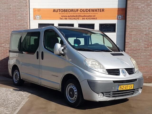 Occasion Renault Trafic Authentique 114 PK (83 kW) 2007 Grijs MPV