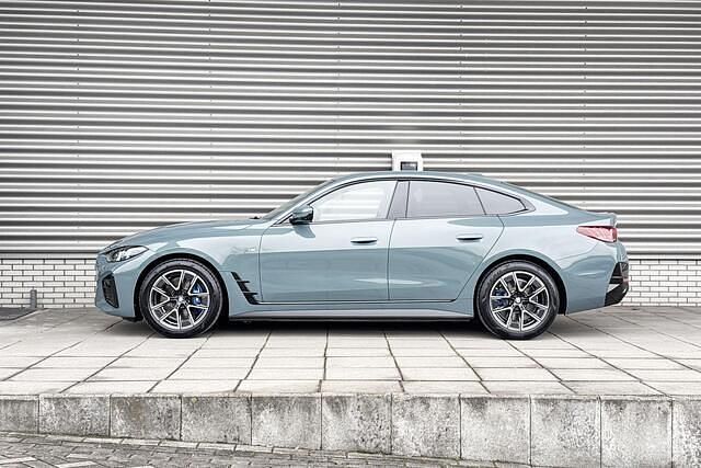 Occasion BMW i4 Comfort Edition 250 kW (340 PK) 2025 Cape york green metallic (c5y) (groen metallic) Sedan