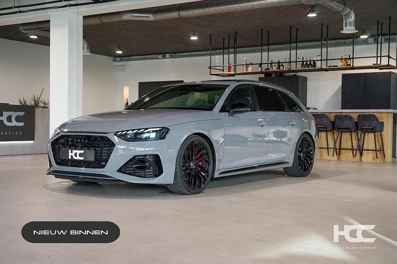 Grijs Gebruikt 2022 Audi RS4 Competition Stationwagen | € 81.950 (Iets duurder) - Afbeelding 1/4