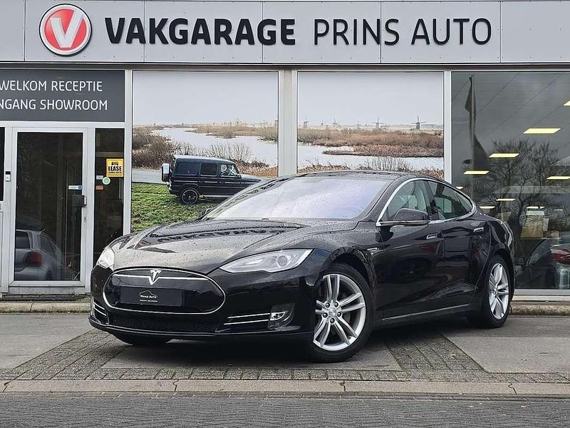 Zwart Occasion 2014 Tesla Model S Hatchback | € 17.900 (Eerlijke prijs) - Afbeelding 1/4