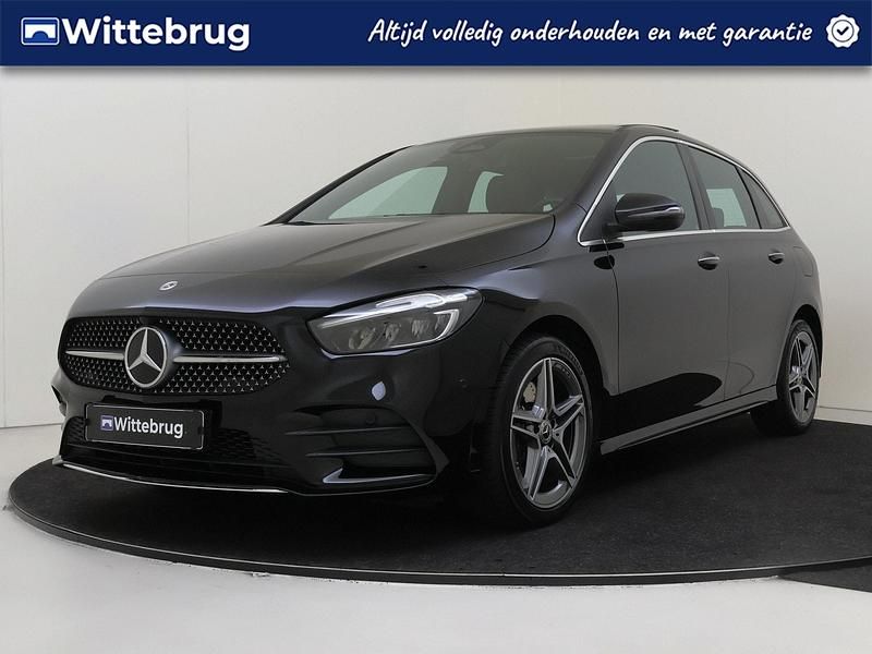 Zwart Gebruikt 2024 Mercedes B250 AMG line Plus MPV | € 39.925 (Iets duurder) - Afbeelding 1/3
