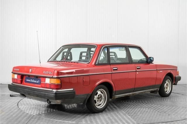 Occasion Volvo 240 113 PK (83 kW) 1987 Rood Sedan