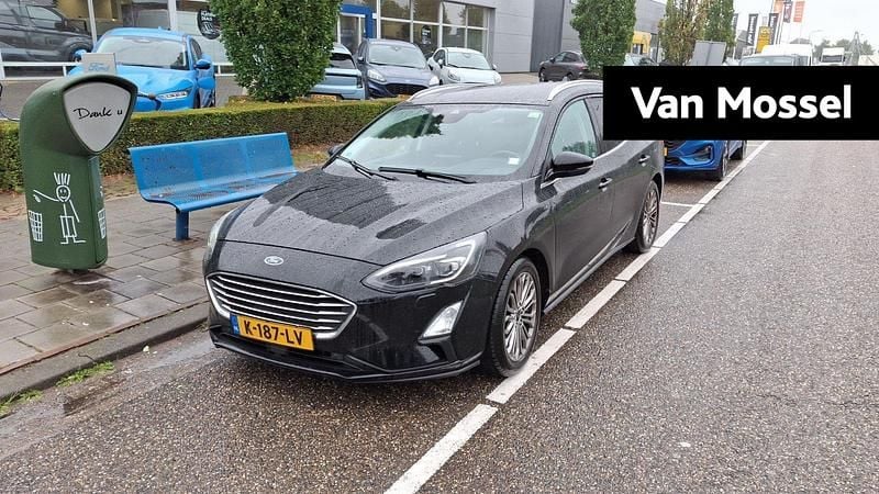Zwart Gebruikt 2019 Ford Focus Business Edition Stationwagen | € 15.945 (Duur) - Afbeelding 1/4