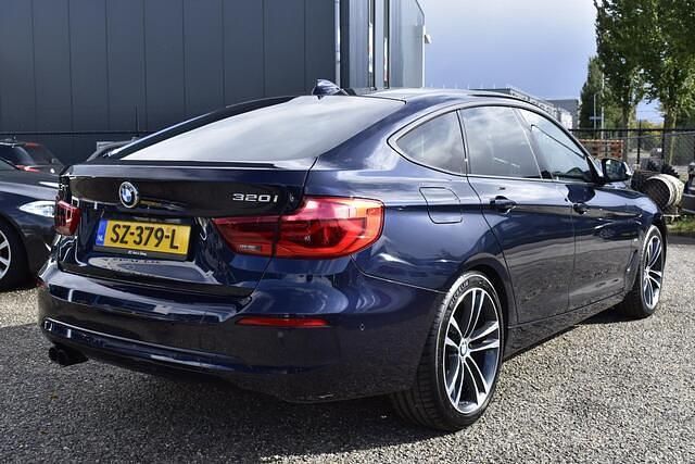 Occasion BMW 320 Executive 184 PK (135 kW) 2018 Blauw Hatchback