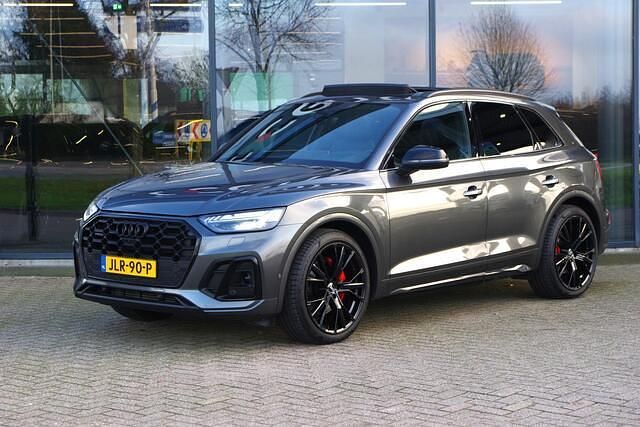 Grijs (metallic) Occasion 2021 Audi Q5 S-Line SUV | € 45.950 (Duur) - Afbeelding 1/4