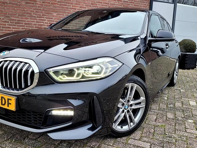 Occasion BMW 118 M Sport 136 PK (100 kW) 2022 Zwart (metallic) Hatchback