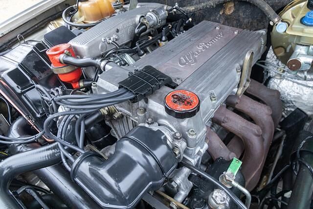 Occasion Alfa Romeo 75 1988 Grijs Sedan