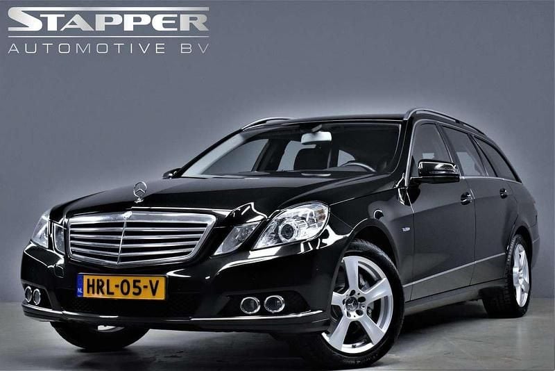 Zwart Gebruikt 2010 Mercedes E250 Elegance Stationwagen | € 14.995 (Eerlijke prijs) - Afbeelding 1/4