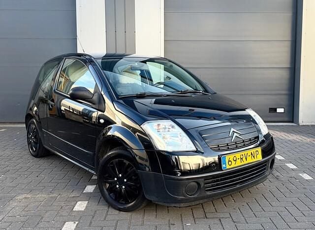 Zwart Gebruikt 2005 Citroën C2 Furio Hatchback | € 899 (Goede deal) - Afbeelding 1/4