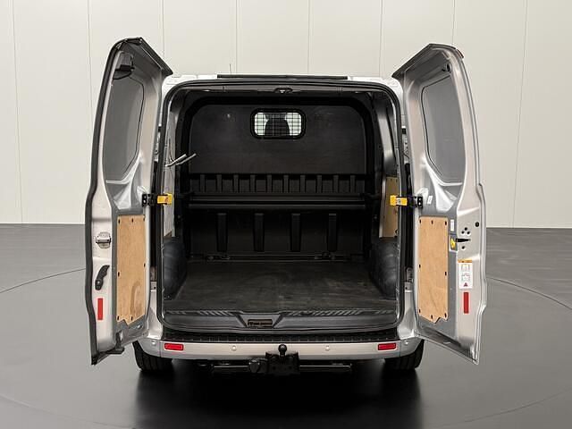 Occasion Ford Transit Custom Limited 131 PK (96 kW) 2021 Zilver Van