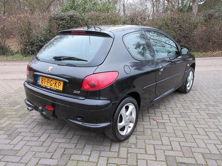 Occasion Peugeot 206 88 PK (64 kW) 2004