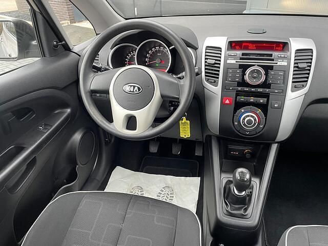 Occasion Kia Venga 90 PK (66 kW) 2010 Grijs Hatchback