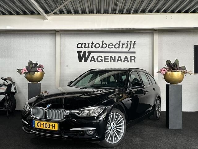 Zwart Gebruikt 2019 BMW 318 Luxury Line Stationwagen | € 20.900 (Super prijs) - Afbeelding 1/4