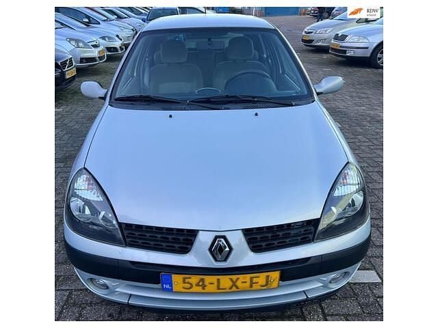 Grijs Gebruikt 2003 Renault Clio II Hatchback | € 999 (Super prijs) - Afbeelding 1/4