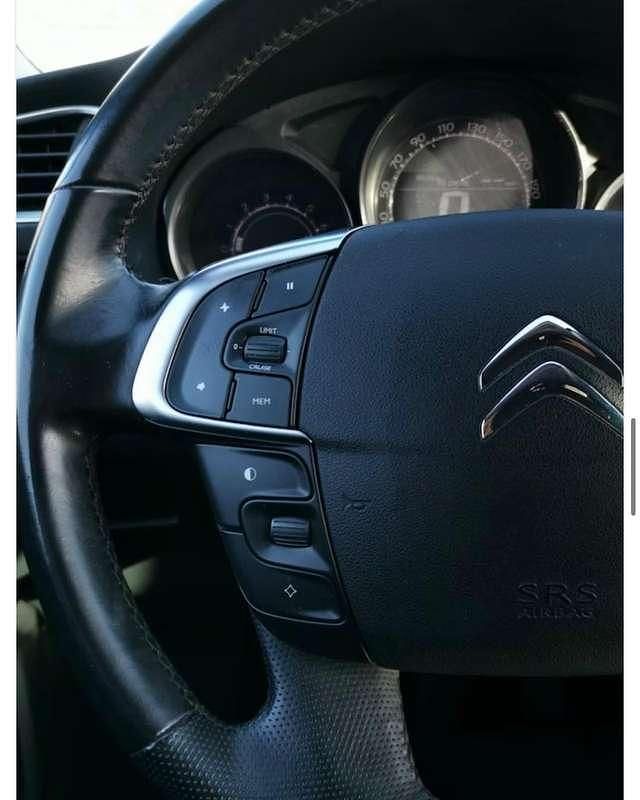 Occasion Citroën C4 Attraction 95 PK (69 kW) 2012 Zwart Hatchback