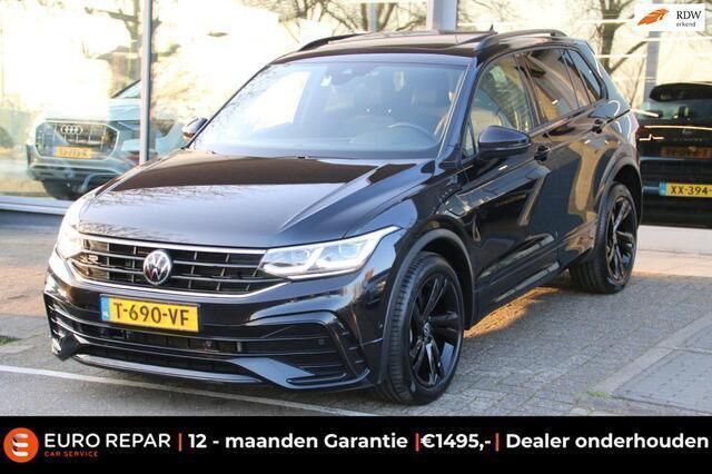 Zwart Gebruikt 2022 VW Tiguan R-line SUV | € 37.995 (Goede deal) - Afbeelding 1/4
