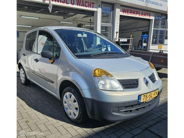 Grijs Gebruikt 2006 Renault Modus MPV | € 1.750 (Eerlijke prijs) - Afbeelding 1/4