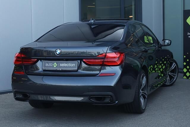 Grijs Gebruikt 2019 BMW 740 Executive Sedan | € 49.900 (Duur) - Afbeelding 1/3