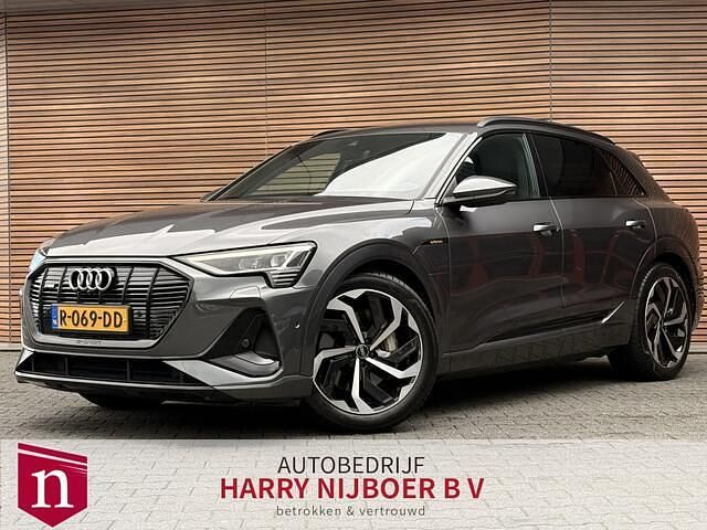 Grijs Gebruikt 2022 Audi e-tron S-Line SUV | € 38.950 (Eerlijke prijs) - Afbeelding 1/4