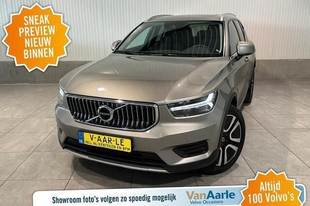 Grijs Gebruikt 2021 Volvo XC40 Inscription SUV | € 30.250 (Eerlijke prijs) - Afbeelding 1/3
