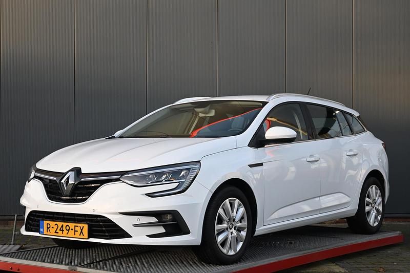 Occasion Renault Mégane GrandTour Business 116 PK (85 kW) 2022 Wit Stationwagen
