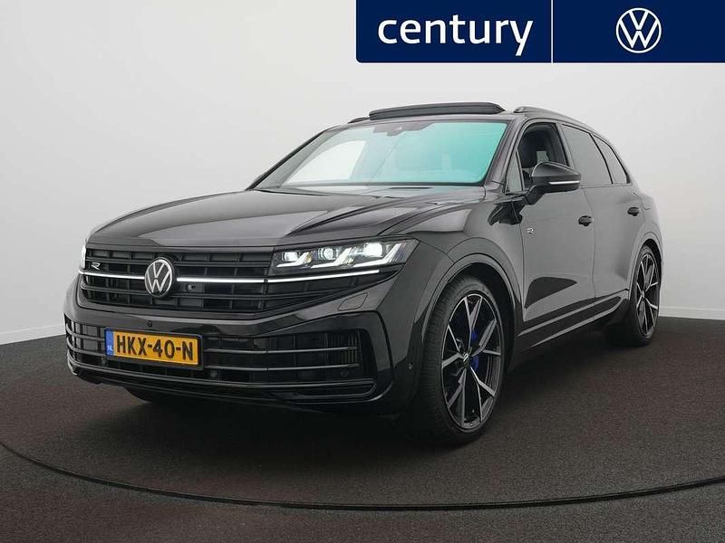 Zwart Occasion 2024 VW Touareg R SUV | € 86.900 (Duur) - Afbeelding 1/4