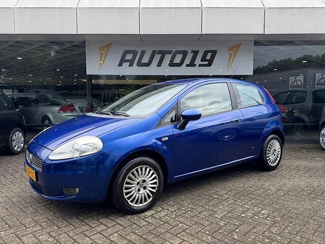 Blauw Gebruikt 2008 Fiat Grande Punto Dynamic Hatchback | € 2.419 (Duur) - Afbeelding 1/3