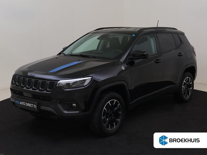 Zwart Gebruikt 2022 Jeep Compass Trailhawk SUV | € 28.895 - Afbeelding 1/4