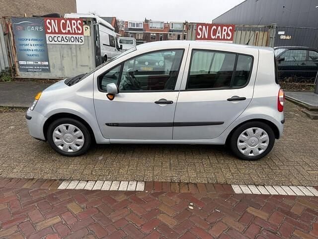 Occasion Renault Modus Authentique 112 PK (82 kW) 2005 Grijs MPV