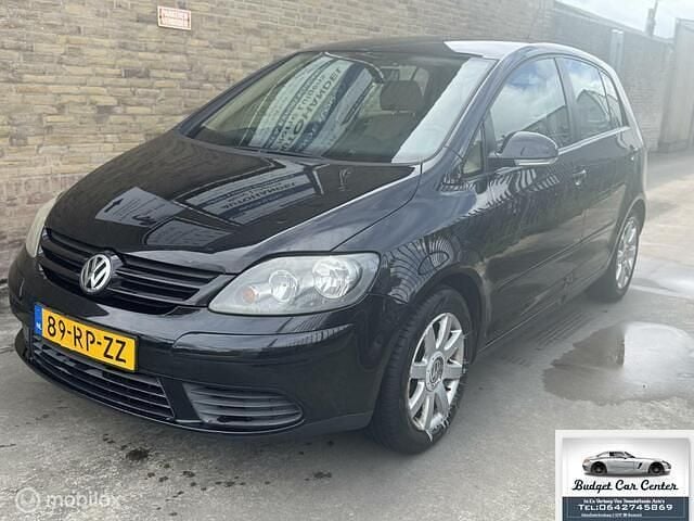 Zwart Gebruikt 2005 VW Golf IV Trendline Hatchback | € 2.295 (Eerlijke prijs) - Afbeelding 1/4