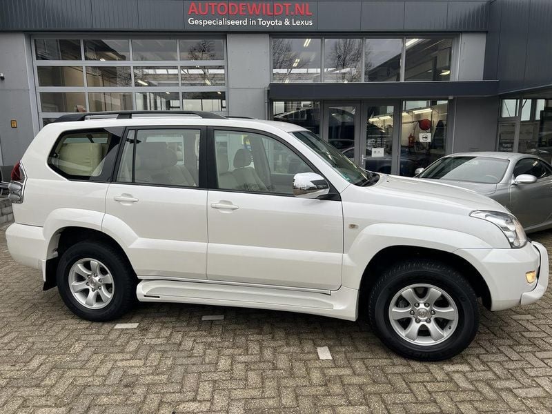 Wit, metallic lak Gebruikt 2008 Toyota Land Cruiser SUV | € 36.950 (Duur) - Afbeelding 1/4