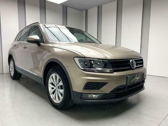 Beige Occasion 2016 VW Tiguan Active SUV | € 19.999 - Afbeelding 1/4