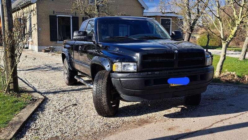 Zwart Gebruikt 2001 Dodge Ram Pickup | € 6.500 (Super prijs) - Afbeelding 1/4