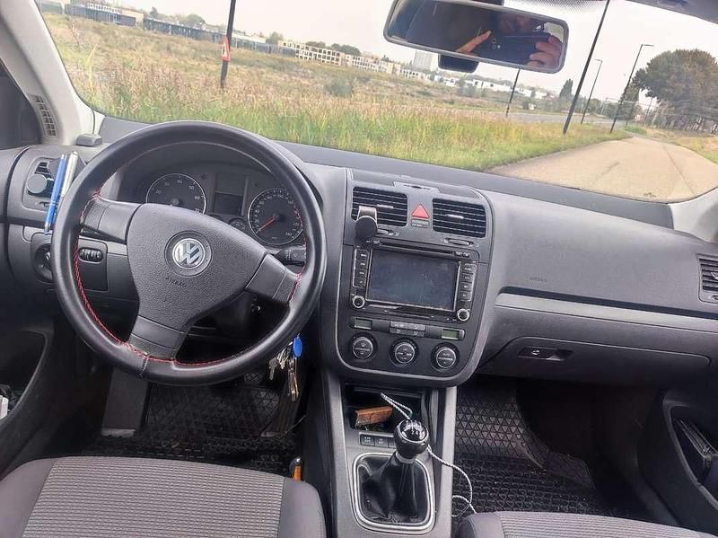 Zwart Gebruikt 2008 VW Jetta Trendline Sedan | € 3.250 (Eerlijke prijs) - Afbeelding 1/4