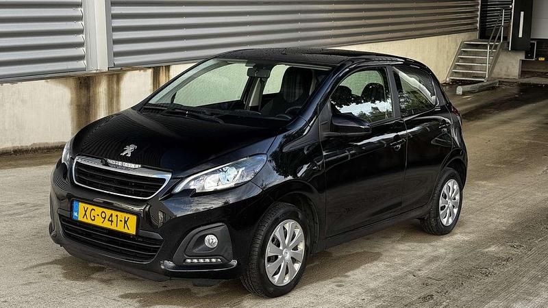Zwart Gebruikt 2018 Peugeot 108 Active Hatchback | € 6.995 (Eerlijke prijs) - Afbeelding 1/4