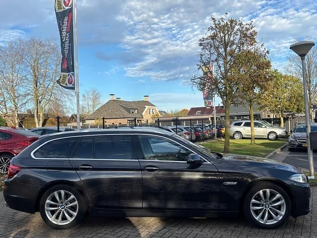Occasion BMW 550 Executive 449 PK (330 kW) 2014 Grijs (metallic) Stationwagen