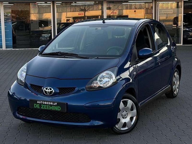 Occasion Toyota Aygo 68 PK (50 kW) 2008 Blauw Hatchback