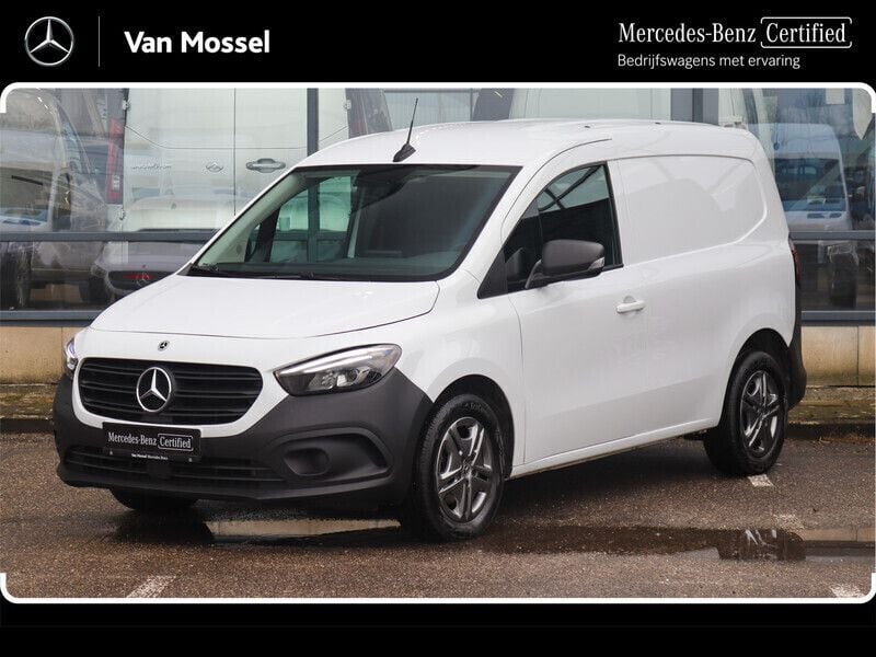 Wit Gebruikt 2023 Mercedes Citan 112 Van | € 24.945 (Eerlijke prijs) - Afbeelding 1/4