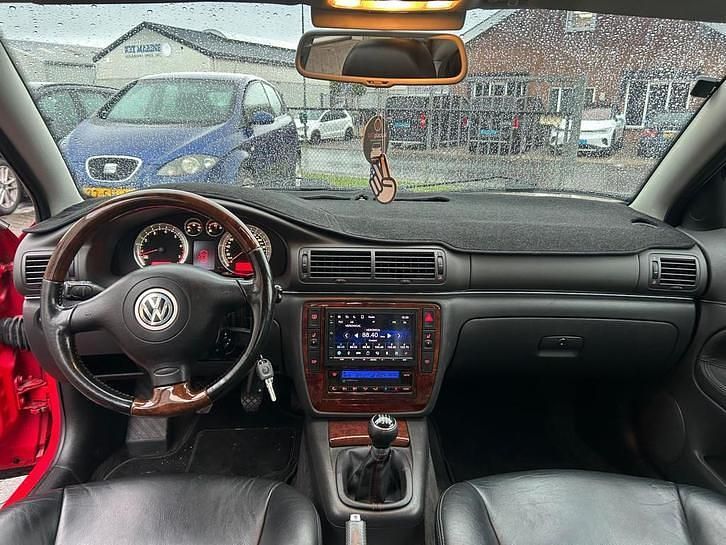 Occasion VW Passat 275 PK (202 kW) 1997 Rood Sedan
